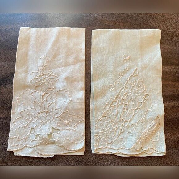Pair Vintage Napkins Mint Green Embroidered - Picture 1 of 1